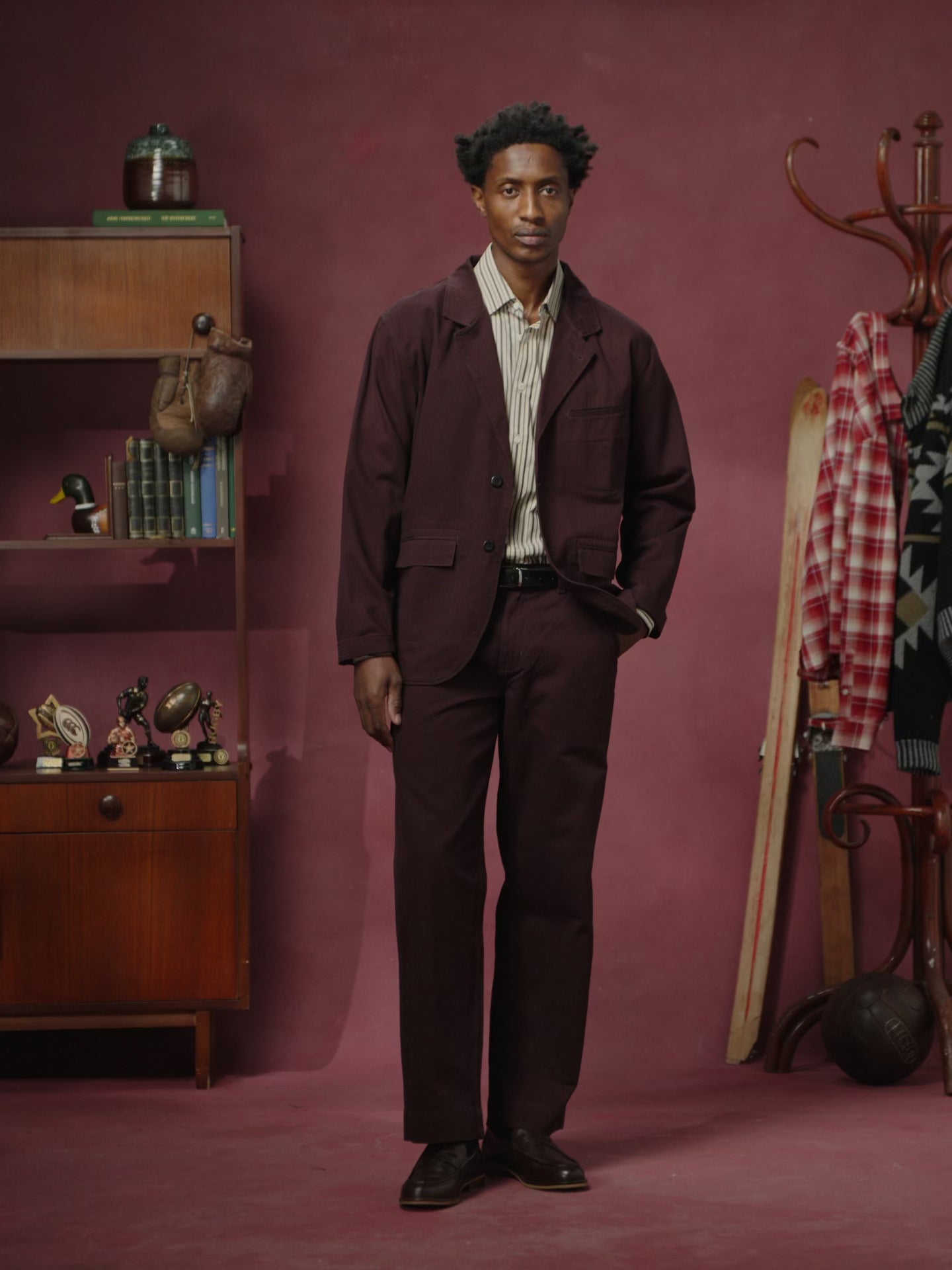 3047 twill docklands blazer - dark plum
5021 twill painter pants - dark plum
6013 advanced shirt - terraced pinstripe