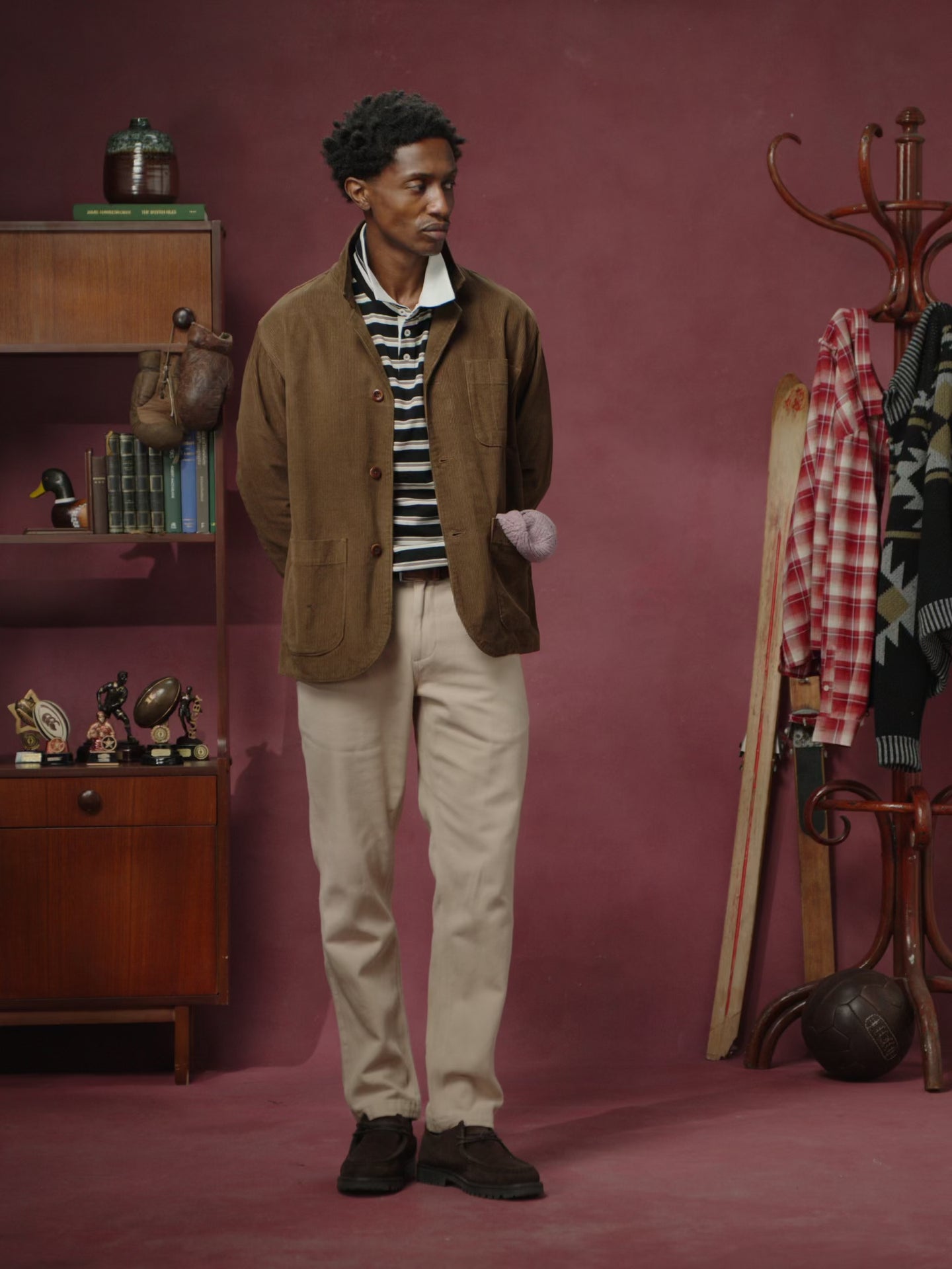 3006 cord unions blazer - brown
5005 drill workwear pants - oatmeal
7025 stanage scrum jersey - dark peak